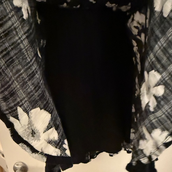 American Eagle Outfitters Black and White Flower Print Dress - Picture 3 of 3